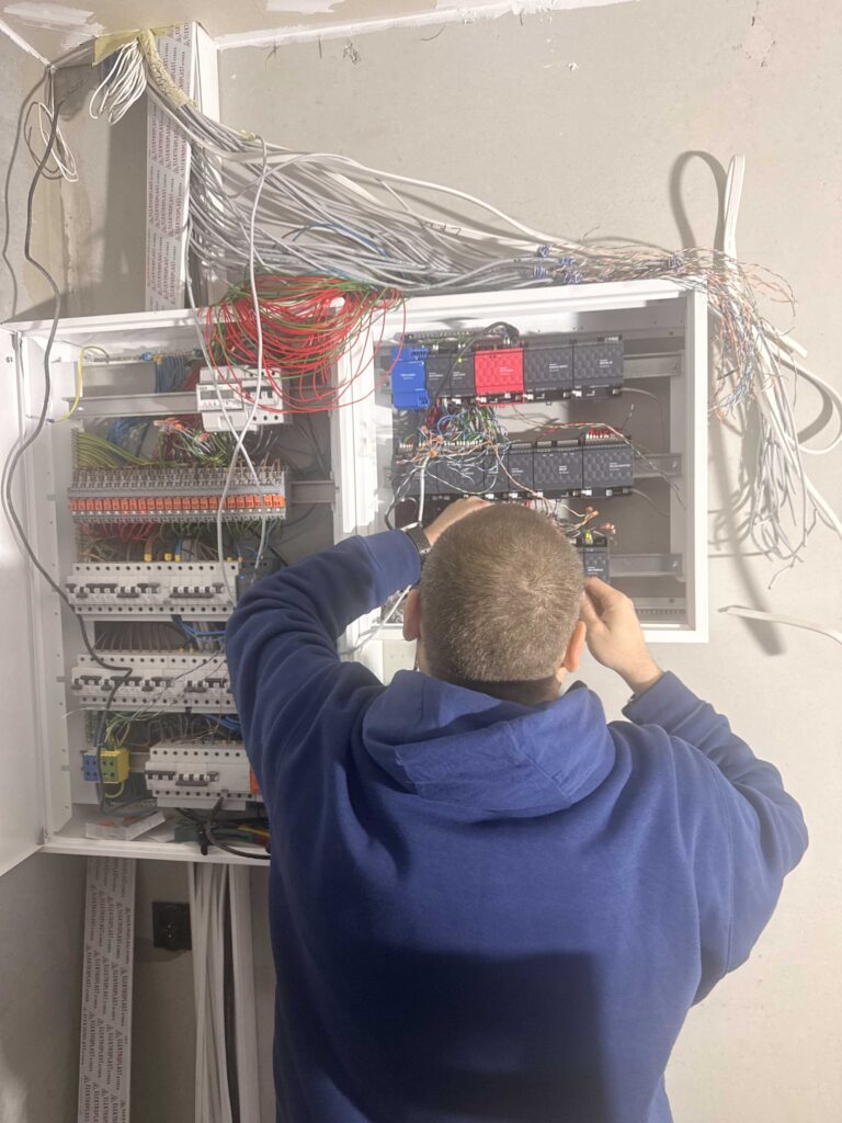 Realizacja inteligentnego domu i monitoringu w Bydgoszczy